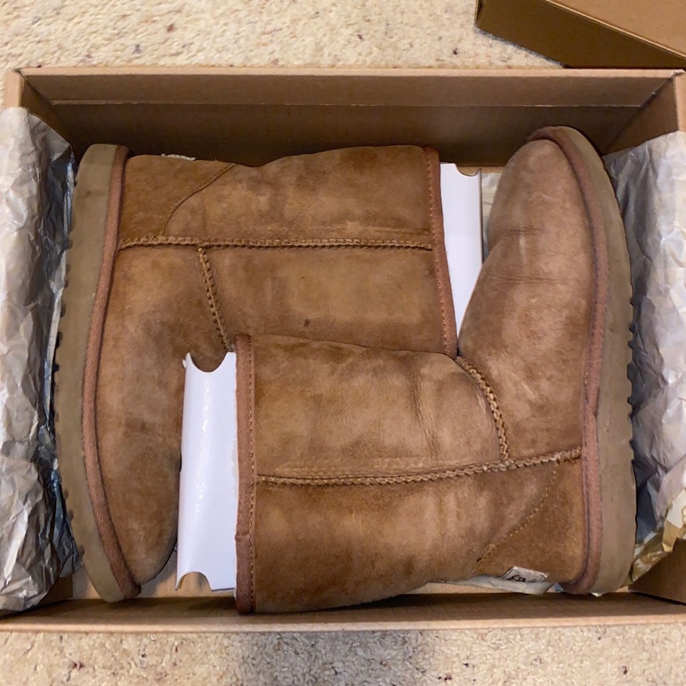 UGG Classic Boot Size 3 kids